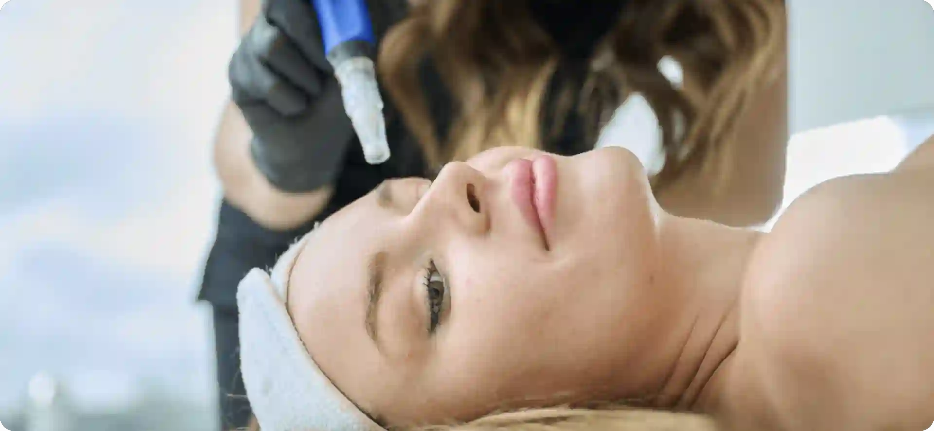 How Do Microneedles Trigger New Collagen and Elastin in Loose Skin Mansfield?
